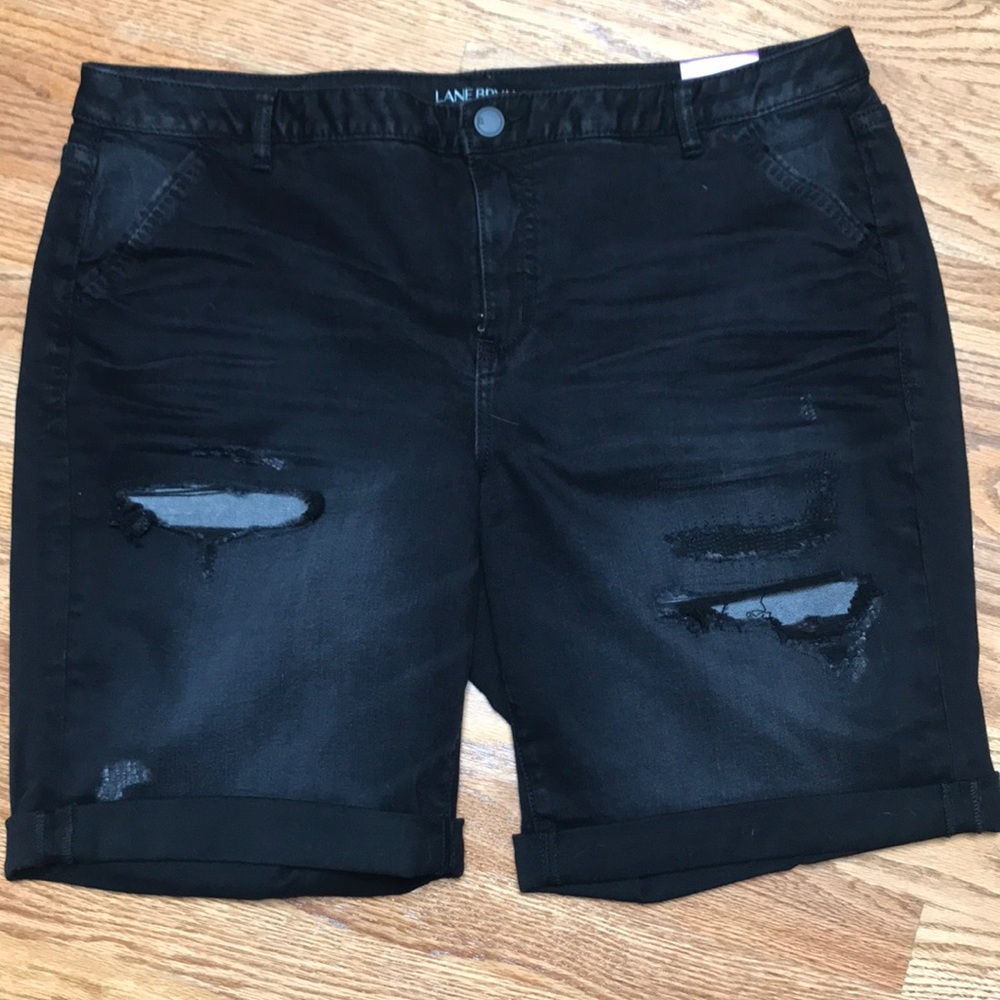 Lane Bryant dark wash Bermuda short size 20